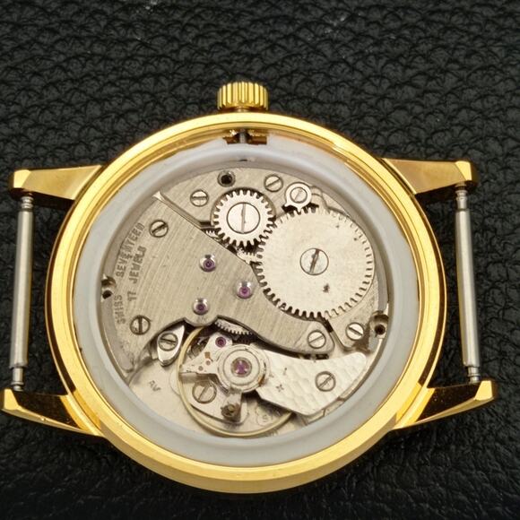 Vintage 1971 Montine Of Switzerland  Manual Mens Gold Watch W/Cloth Strap - Picture 9 of 9